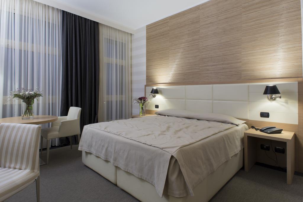 Hotel Pineta Wellness & Spa ルーヴォ・ディ・プーリア エクステリア 写真